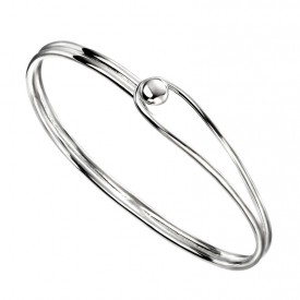 Oval bangle with feature ball clasp