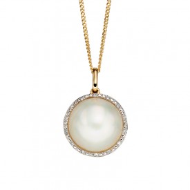 Pearl Cab & diamond pendant