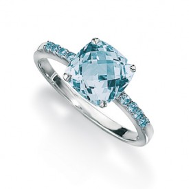 W/G Sky Blue Topaz Ring With Blue Topaz Stones In Shoulders