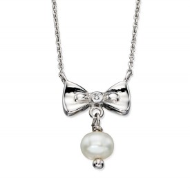 D for diamond Bow and pearl necklace