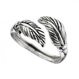 Double Leaves Ring