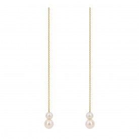 Trace chain and freshwater pearls thread through earrings